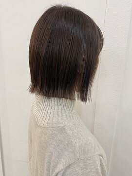 パル バイ ラベスト(Pal by lovest) プツっと切りっぱなしボブ×オリーブベージュ*