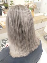 リルマッシュ(Lil.Mash)&nbsp;ホワイトベージュバレイヤージュ