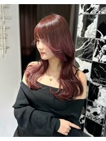 ワン バイ ジエクト(One by The Ect)&nbsp;【レイヤーロング】上品レッドカラー＆レイヤーシースルーバング