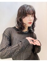 ホロ(hollo) レイヤーパーマ ウルフパーマ ミディアムパーマ ウェーブヘア