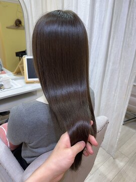 アミュウ(amiu) 艶髪透明感ベージュ