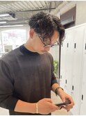 センターパート　波巻きパーマ
