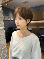 アデプト 綾瀬店(adept)&nbsp;耳掛けマッシュショート/ライトベージュ