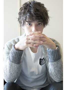 テイラー(Taylor) [Taylor] 束感くるくるパーマxアイスグレージュ