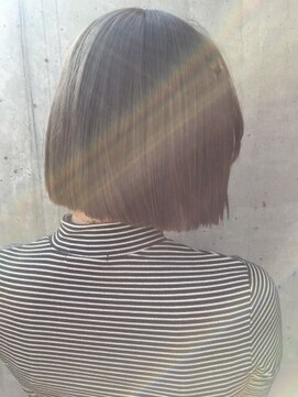 ジーナ(XENA) ブラントボブスタイル