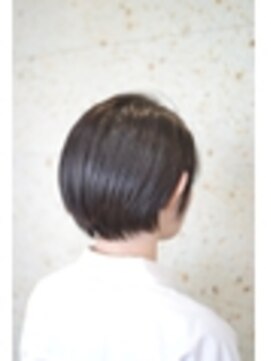 イロリ(ILOLI) 襟足スッキリボブ