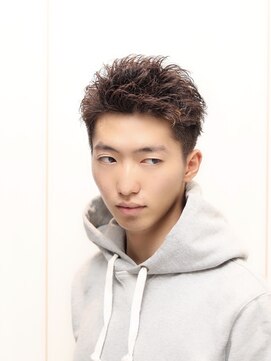 ヘアーアンドグルーミング ヨシザワインク(HAIR&GROOMING YOSHIZAWA Inc.) 【ヨシザワ人形町】20代30代ビジネスツーブロックアップバング