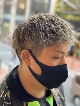 ウノプリール 茶屋町店(unopulir) ホワイトカラー シルバーカラー ホワイトシルバー