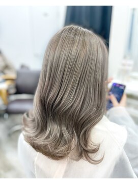 ナチュラルコントロール(Natural Control) 【艶ハイトーンカラー】色落ちも綺麗☆ホワイトグレージュ