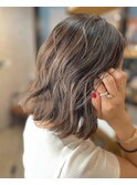 切りっぱなし　外ハネ　ボブ　髪質改善　カーキグレージュ