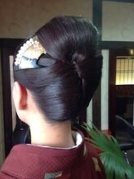 アクアマリン8810 ハチハチイチゼロ(AQUA MARINE 8810) 大人可愛いイメチェンモードヘアダークアッシュチェリーブラウン