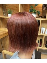 メルト(MELT)&nbsp;ブリーチなしピンクカラー　切りっぱなしボブカット