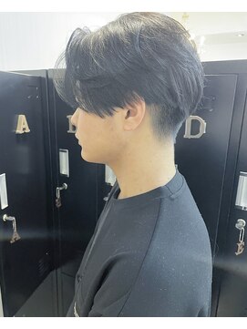 ギフト ヘアー サロン(gift hair salon) センターパート×ブルージュ