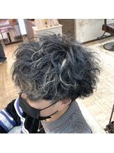 ルキスタイリストの【メンズパーマ】で一段とカッコよくなる！