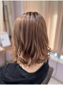 柔らかいシルエットの大人可愛いスタイル