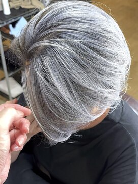 ブレイズヘアー(BLAZEhair) 【人気オーダースタイル】ホワイトバレイヤージュ×ブリーチ３回