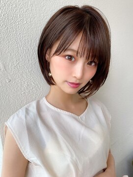 ラルユー 金山(LallYou) 30代40代に人気の大人かわいい前髪ありのくびれショート