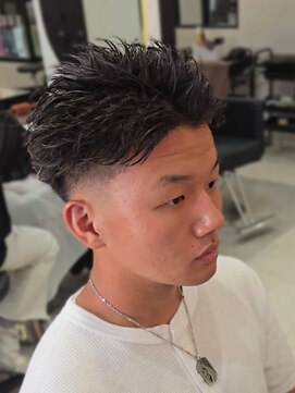 ラピス 名古屋駅前店(Lapis) フェザースパイキーパーマ/短髪パーマ/ローフェード