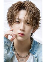 アイトーキョープラスシー 横浜(AI TOKYO+Sea)&nbsp;MEN’S横浜/センターパート/ツイストシャドウパーマメンズカット