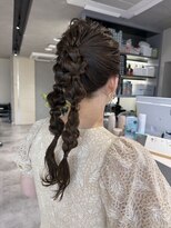 ログ(log)&nbsp;ニュアンスパーマ　髪質改善カラー　顔まわり　レイヤー　艶髪
