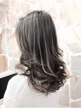 アンジュ ヘアー(ange hair) シルバーアッシュデザインカラー