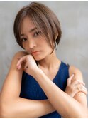 ヌーディカラー/前下がりボブ/小顔ヘア/大人ボブ