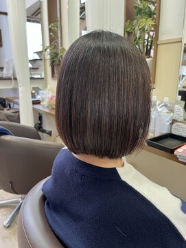 コアフィールフィス(COIFFURE fils) 《見附　今町》M3D ミディアムボブ　アッシュ