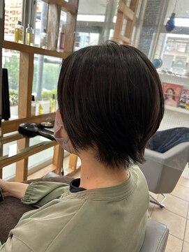 スタジオ アルファプラス 日暮里店(studio α+) ステップボーンカットカットボブショートハイライト白髪ぼかし