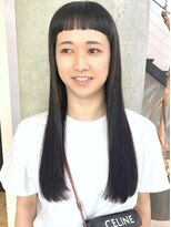 セル(CELL)&nbsp;ワイドバング　ロングストレート　オン眉　黒髪ロングヘア
