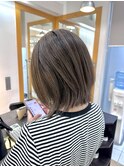 大人かわいいミディアムボブバレイヤージュ脱白髪染め