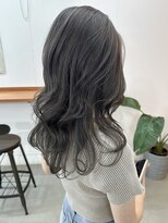 オー(OOO)&nbsp;透け感たっぷりグレージュカラー〇