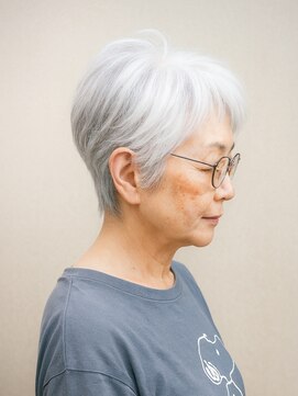 ヘアスタジオヘーフリヒ(HAIR STUDIO HoFLICH) 50代似合う髪型女性/前髪ありショート/ショートヘアが得意