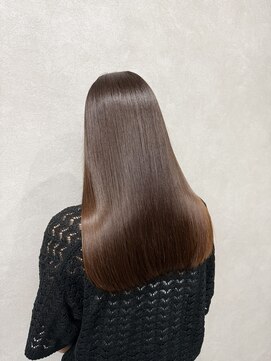 エミュ(Aimu.) 【髪質改善ストレート】