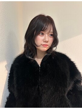 レア(Le’a) ナチュラルブラウン×レイヤーボブ