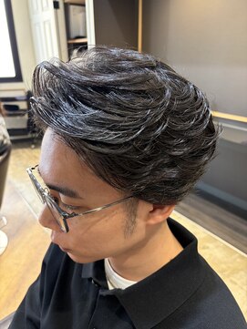 リゴ ヘアー(RIGO hair) フェザーパーマ/フェードカット/ツーブロック/センター分け