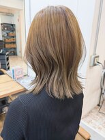 ジェナ(Jena) ブリーチ無しで明るめオリーブカラー