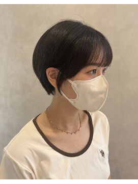 エレノア 枚方(Eleanor) 大人かわいい丸みショート