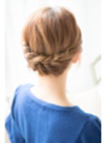 ファイル バイ リトル(file by little)&nbsp;サイド編み込みヘアアレンジ