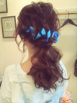 エクー(ECOO) 【 外国人風リボンローポニー 】