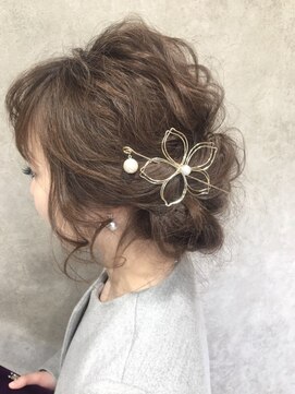 バース プレイス(BIRTH PLACE) パーティーヘアセット