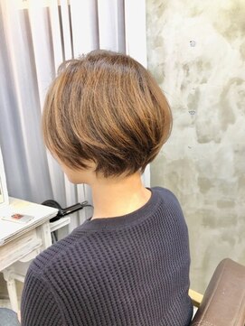 エトネ ヘアーサロン 仙台駅前(eTONe hair salon) 30代.40代.50代　丸みショート　大人ボブ