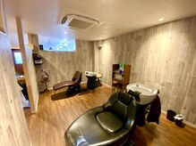 サロンドケリー(salon de CHERI)の雰囲気（フルフラットのシャンプー台での極上ヘッドスパを堪能...♪）