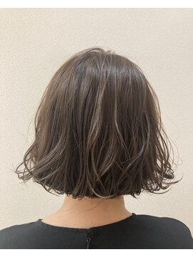 シャンプーボーイ ゆるふわボブ