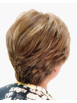 黄ぐまくん美容室 ショートレイヤー メッシュ
