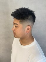 ソアー 新大阪(SOAR)&nbsp;スキンフェードカットアップバング刈り上げスタイル【新大阪】