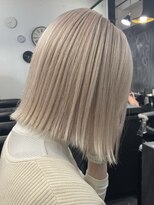 カムジーヘッドカミノウラ(COMEGHEAD KAMINOURA)&nbsp;ダブルカラーショートボブインナーカラーハイライトケアブリーチ