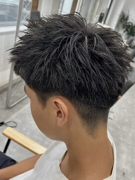 フゥ 宇都宮(FeU) ビジネスショートメンズマッシュツイストパーマツーブロック