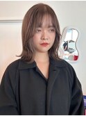 ミルクティーベージュ くびれヘア 外ハネボブ 小顔カット