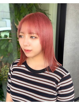 ジゼラ(GISELA) オレンジ ピンク ハイトーン 切りっぱなしボブ