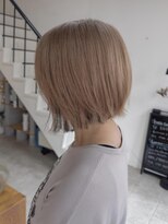 ノア(noa.)&nbsp;白髪と楽しく付き合うハイトーンカラー